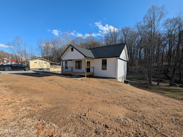 modern farmhouse with covered porch