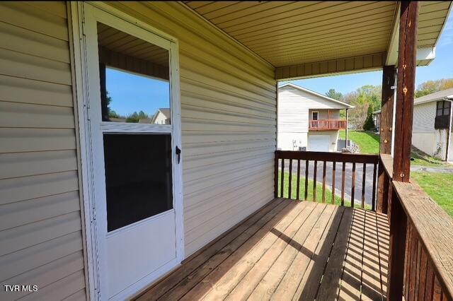 723 Teasel Dr Unit 00, Kingsport, TN 37660 - view of wooden deck
