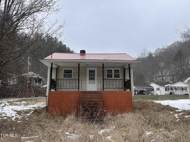 bungalow featuring covered porch