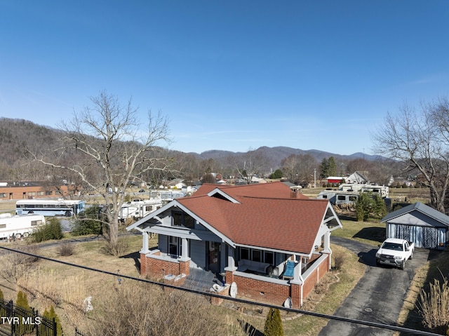 bird's eye view featuring a mountain view