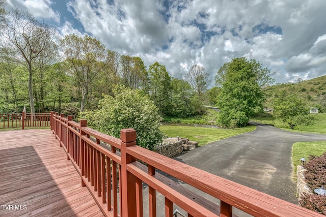 112 Conns Dr, Tazewell, VA 24651 - wooden terrace with a yard