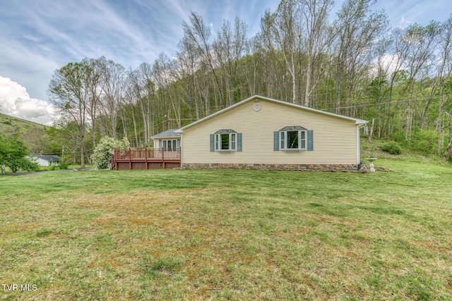 112 Conns Dr, Tazewell, VA 24651 - view of side of property with a lawn, a deck, and a wooded view