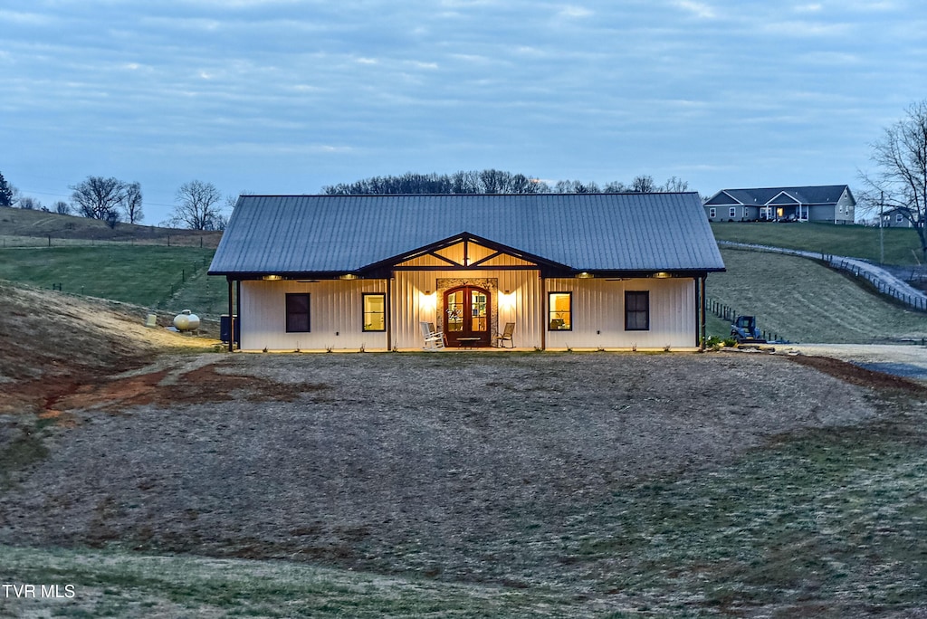 view of front of property featuring a porch