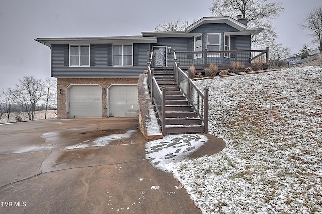 view of front of house with a garage