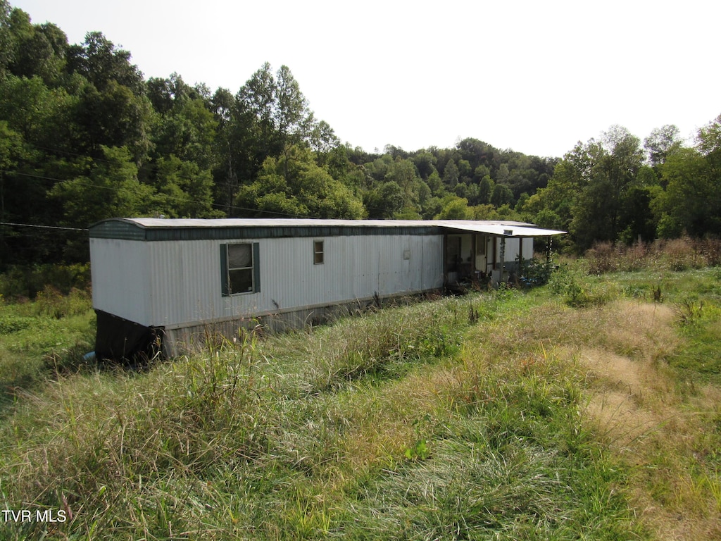 view of home's exterior