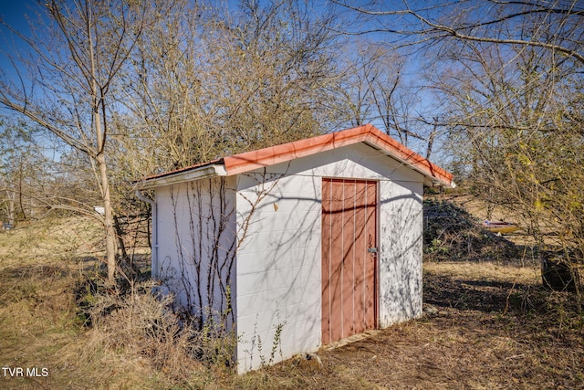 view of outdoor structure