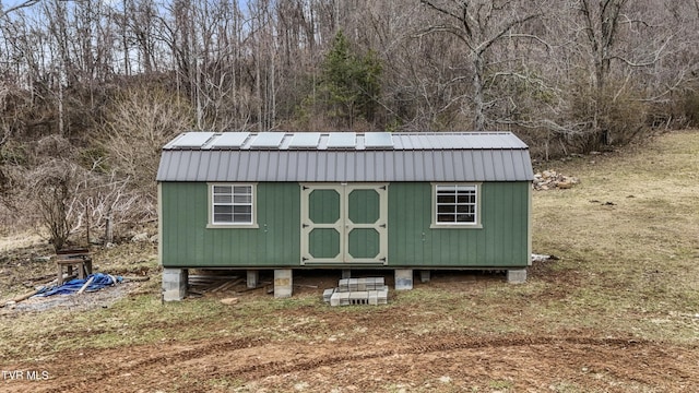 view of outbuilding