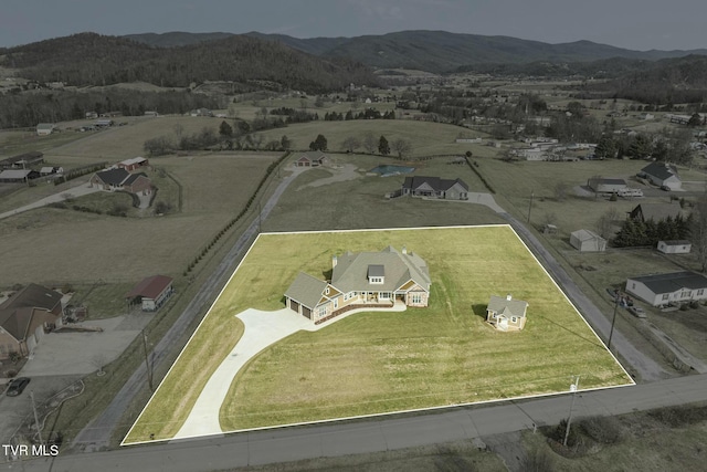 132 Hamilton Rd, Elizabethton, TN 37643 - drone / aerial view with a mountain view