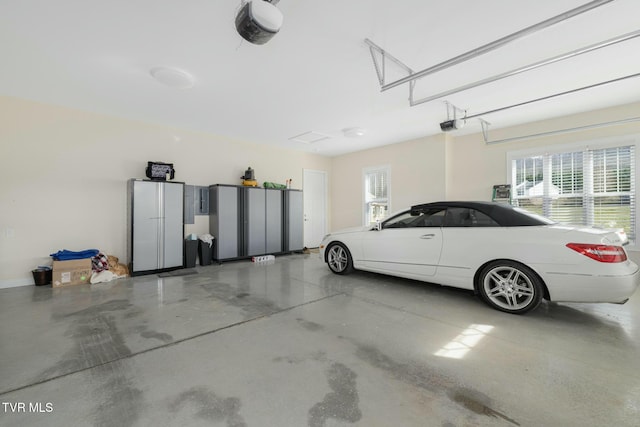 132 Hamilton Rd, Elizabethton, TN 37643 - garage featuring a garage door opener