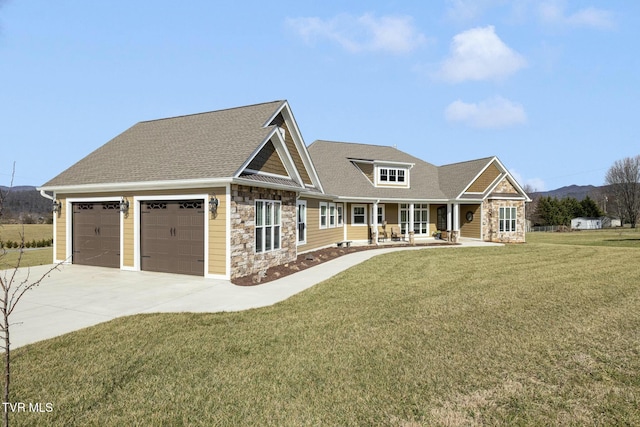 132 Hamilton Rd, Elizabethton, TN 37643 - craftsman-style house featuring a garage, a front yard, and covered porch