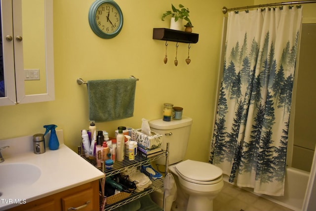 full bathroom featuring vanity, toilet, and shower / bath combo