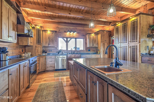 kitchen with pendant lighting, sink, stainless steel appliances, wooden ceiling, and light wood-type flooring