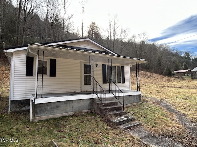 view of front of home featuring a porch