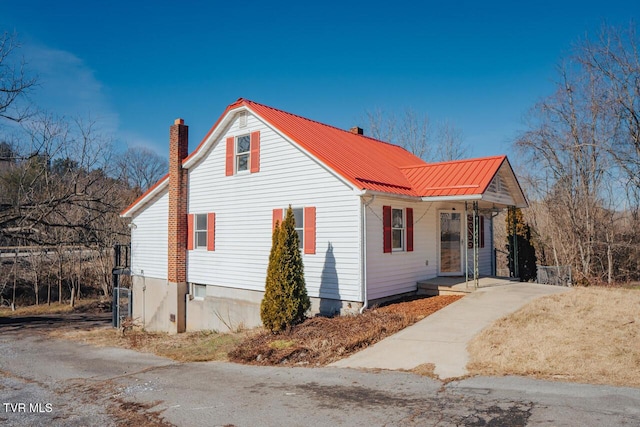 view of side of property