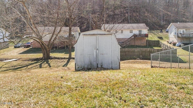 view of outdoor structure with a yard