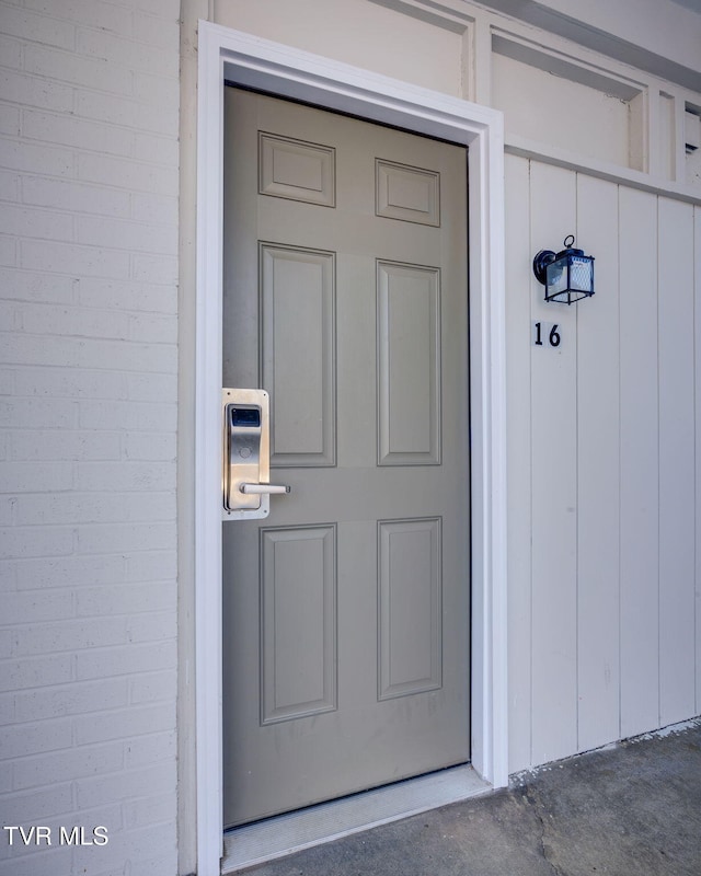 view of property entrance