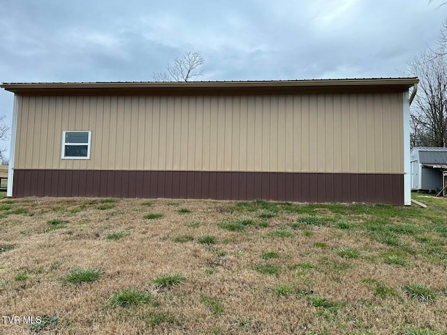 view of property exterior