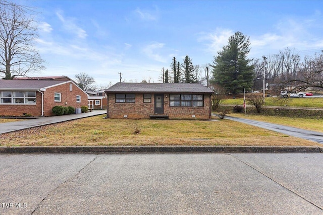 view of front of house with a front yard