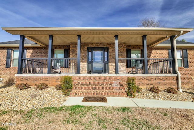 view of front of property featuring a porch