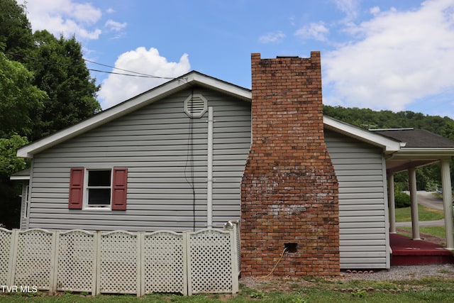 view of side of property