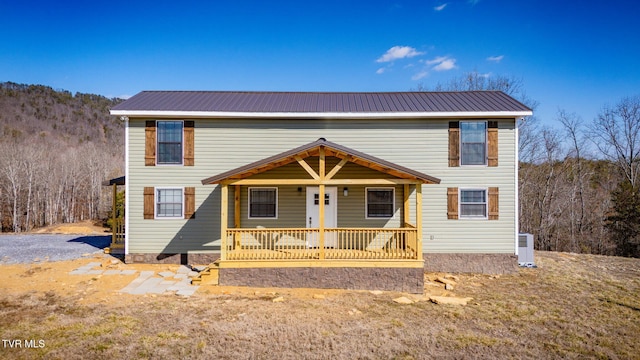 view of front of home featuring a porch