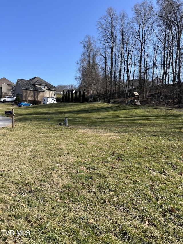 Listing photo 3 for 111 Clearwater Dr, Unicoi TN 37692