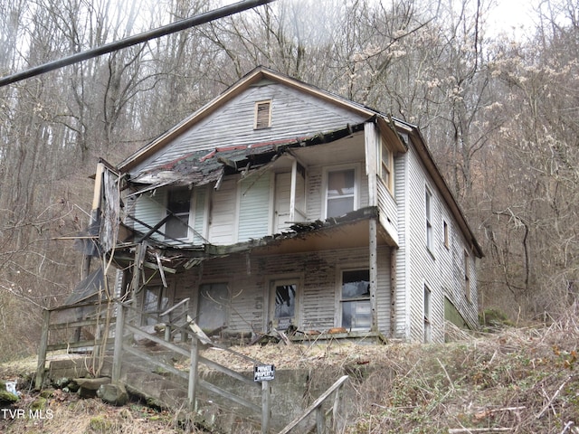 view of front facade