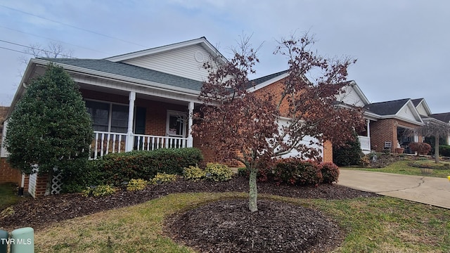 view of front of house with covered porch