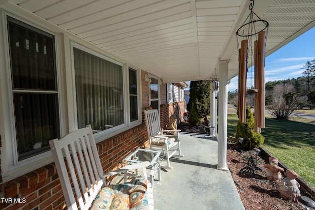 view of patio / terrace with covered porch