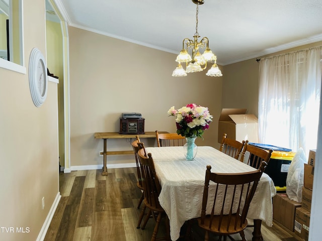 800 Buffalo Ridge Rd, Big Stone Gap, VA 24219 - dining space featuring crown molding, dark hardwood / wood-style floors, and a notable chandelier