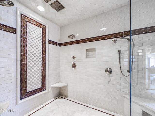 400 Bancroft Chapel Rd, Kingsport, TN 37660 - full bath featuring tiled shower
