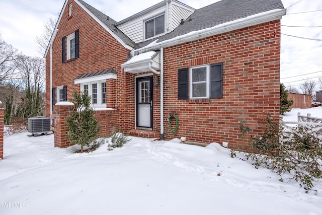 view of front of property featuring cooling unit