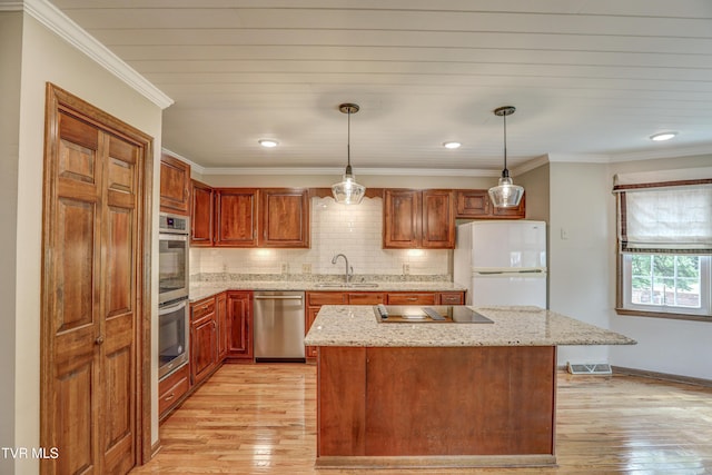 205 Donegal Way Unit 205, Bristol, TN 37620 - kitchen with a center island, light wood finished floors, visible vents, a sink, and appliances with stainless steel finishes
