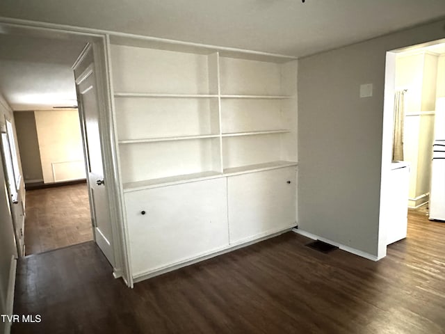 closet with visible vents