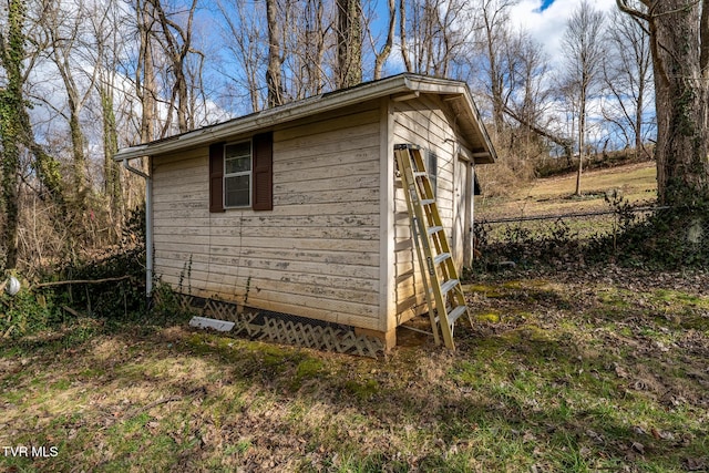 view of outbuilding