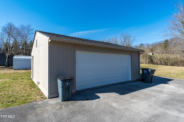 view of detached garage