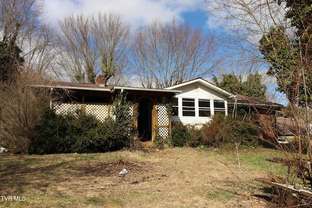 view of front of property