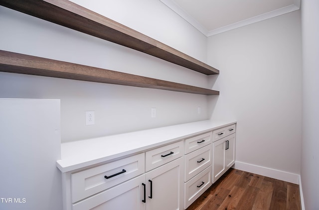 294 River Pointe Dr, Greeneville, TN 37743 - room details featuring baseboards, wood finished floors, and crown molding