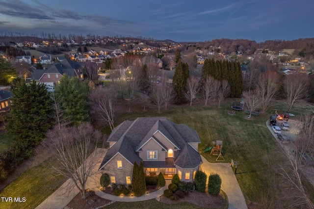 view of aerial view at dusk