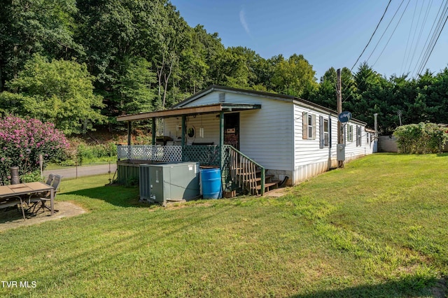 exterior space featuring fence