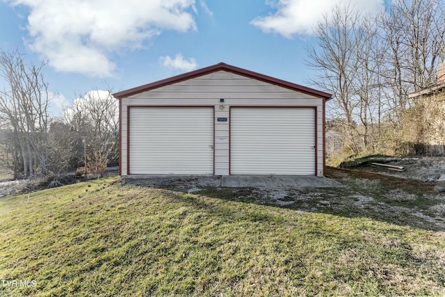 view of detached garage