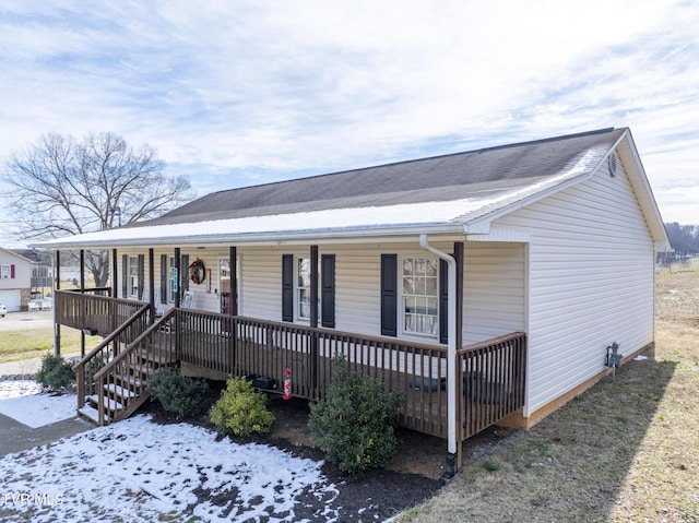 view of front of house featuring covered porch