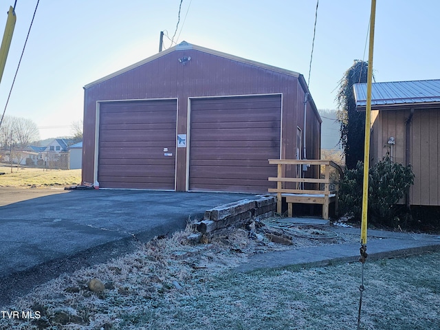 view of detached garage