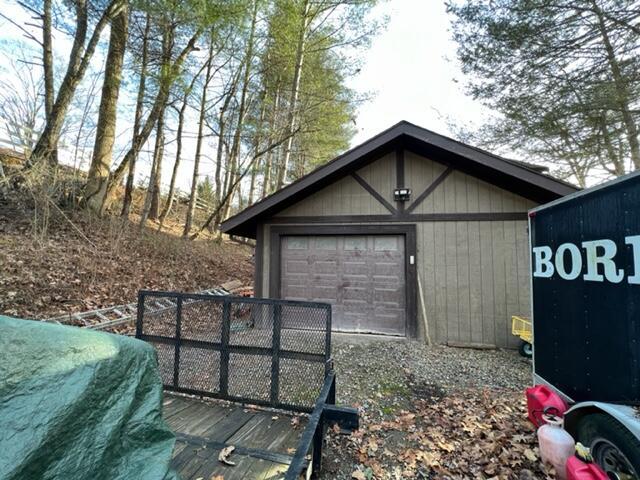 view of detached garage