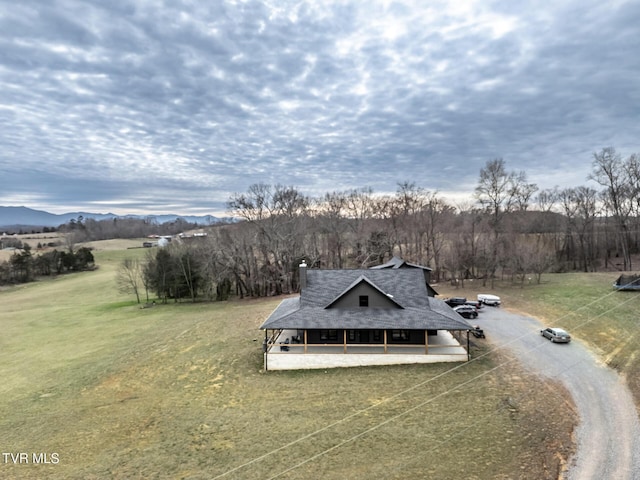 bird's eye view with a mountain view