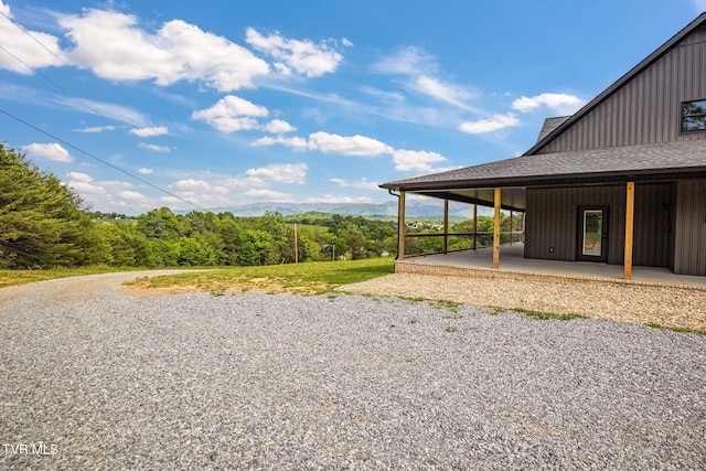2150 Sunnyside Rd, Greeneville, TN 37743 - view of yard featuring gravel driveway