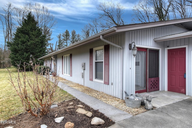 exterior space featuring a yard