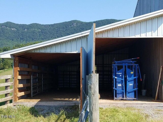 251 Fee Trl, Ewing, VA 24248 - view of outdoor structure with a garage, an exterior structure, an outdoor structure, and a mountain view