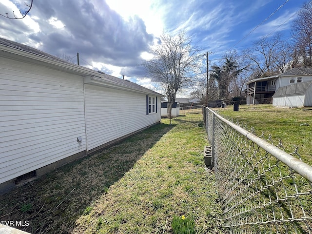 view of yard featuring a fenced backyard