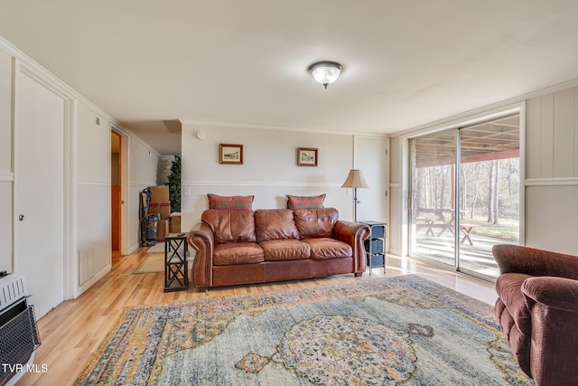 1545 Old State Route 34, Telford, TN 37690 - living area featuring light wood finished floors, visible vents, and heating unit